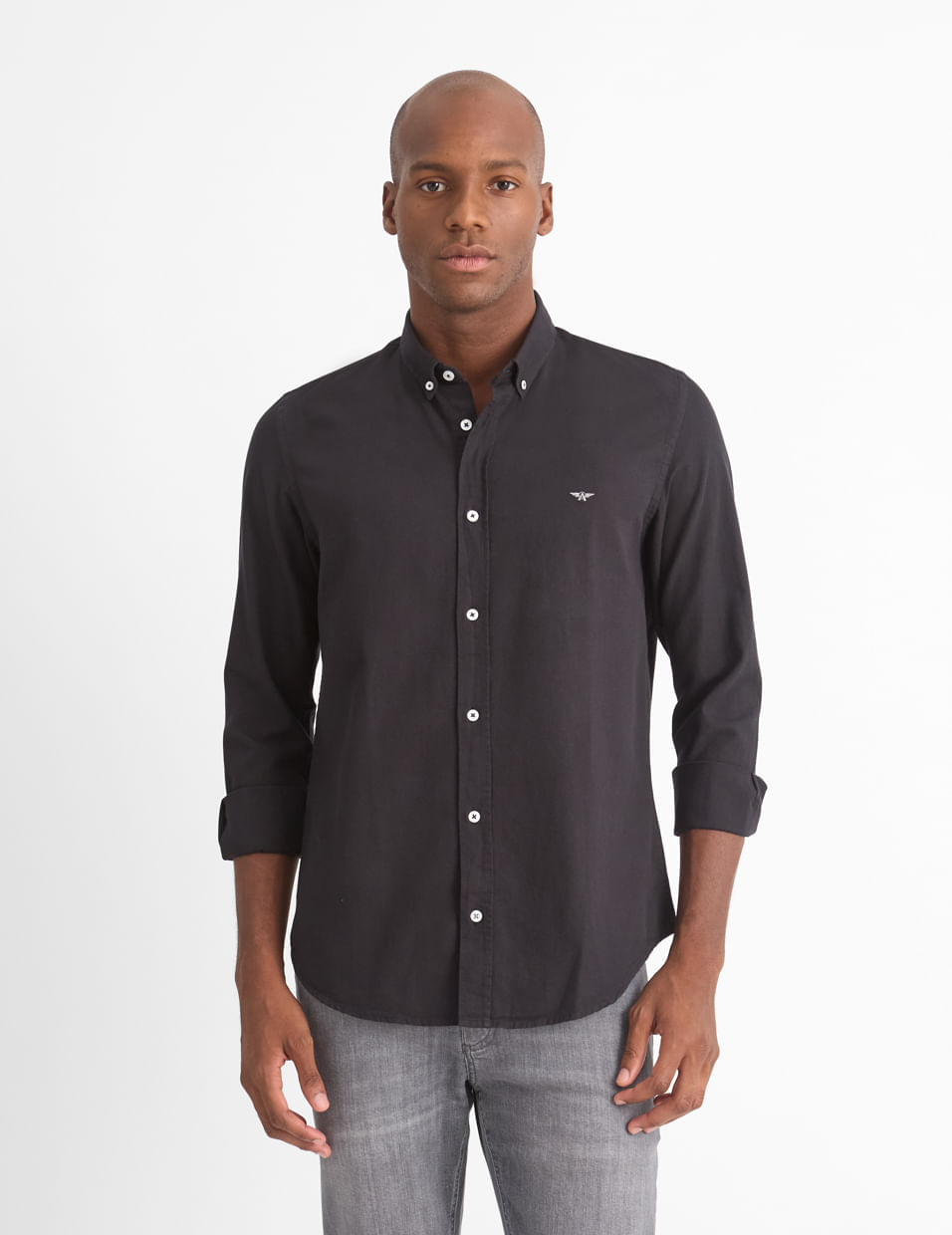 Camisa Oxford preta: detalhes únicos para o seu visual! | Aviator